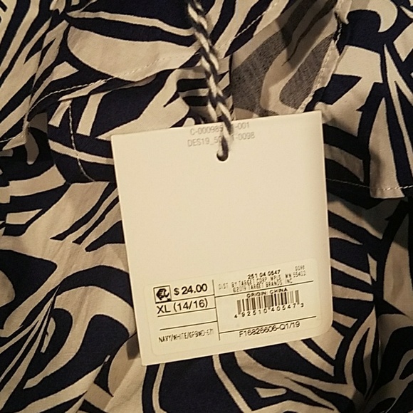 Vineyard Vines Dress MAKE AN OFFER!!! - Picture 2 of 4